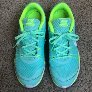 Nike Training Flex TR5 Sneakers